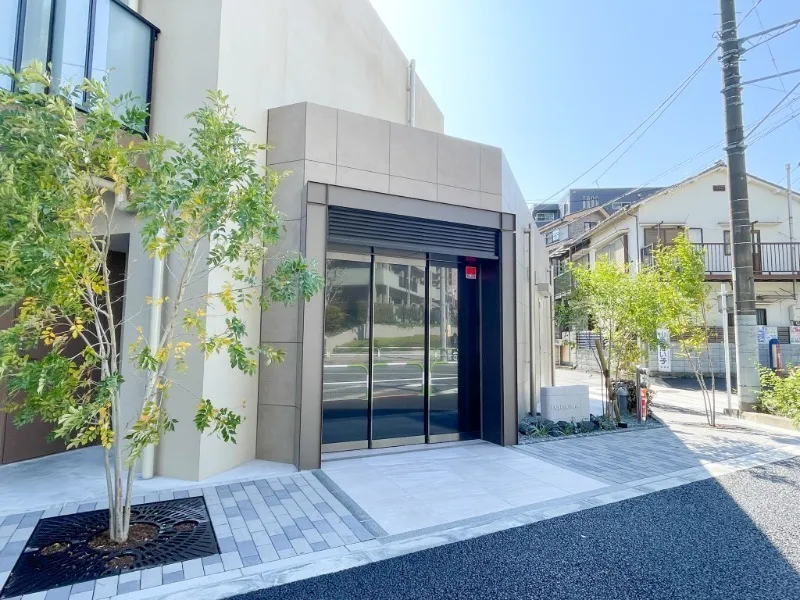 Prince Due Kamiya - Exterior - ["Door", "Composite material", "Urban design"]
