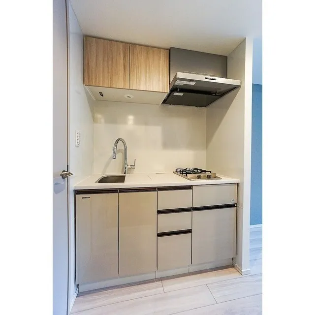 Due Minami Sunamachi - Interior - ["Cabinetry", "Building", "Countertop"]