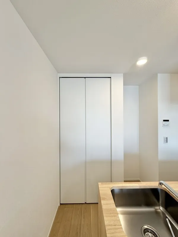 Trias446 - Interior - ["Wall", "Flooring", "Wood"]