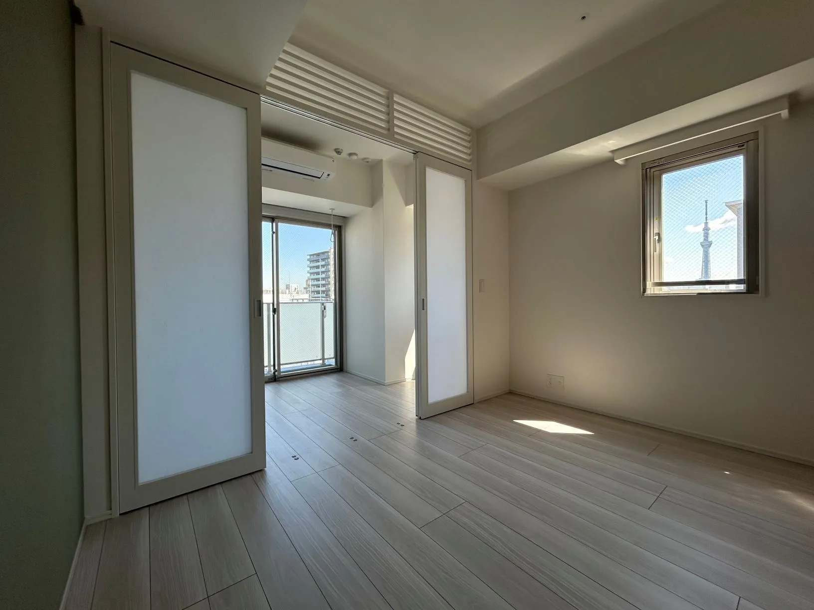 Branchiesta Ueno - Interior - ["Flooring", "Floor", "Interior design"]