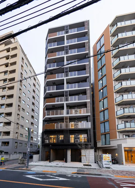 La Perla Takanawa - Exterior - ["Building", "Daytime", "Window"]