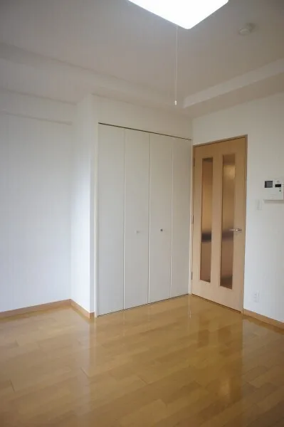 Sereno Shinagawa - Interior - ["Flooring", "Floor", "Wall"]