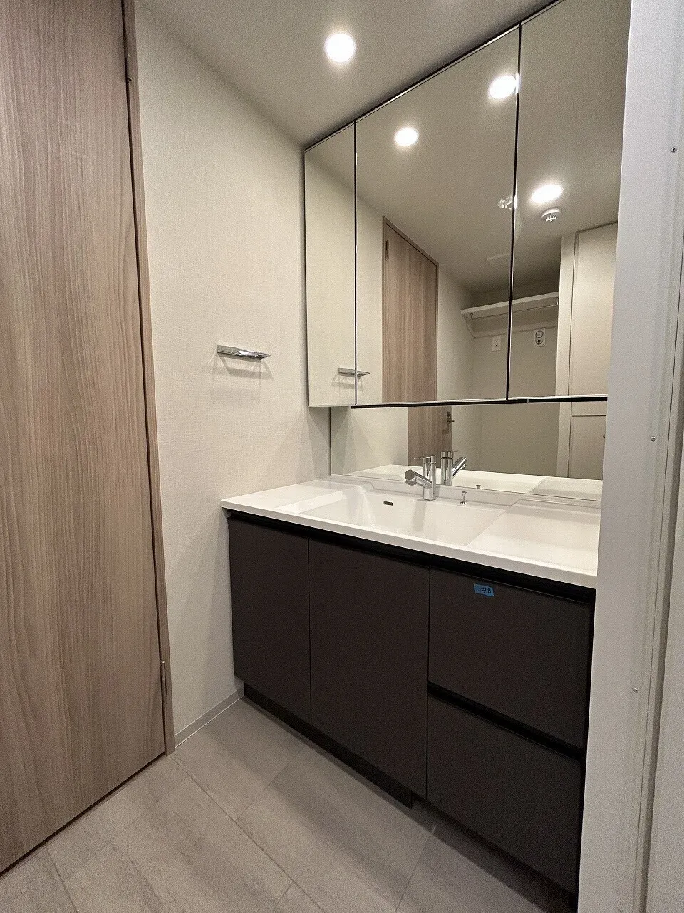 Blanchiesta Kiba - Interior - ["Flooring", "Floor", "Bathroom cabinet"]