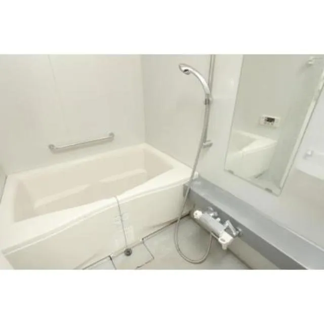 Park Axis Nihombashi Stage - Interior - ["Plumbing fixture", "Property", "Bathtub"]