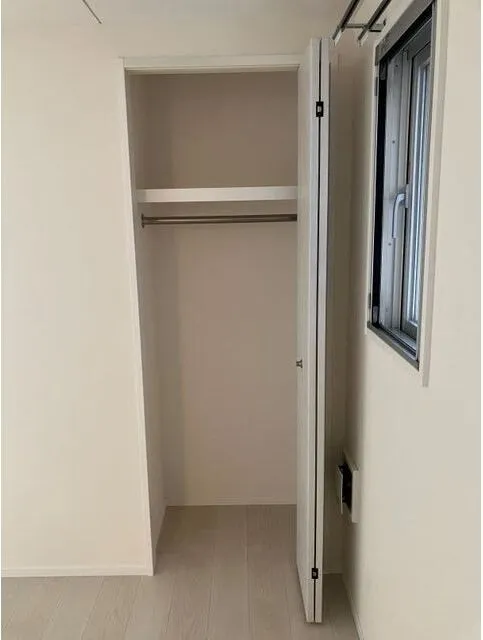 Hiroshin Building - Interior - ["Floor", "Door", "Hardwood"]