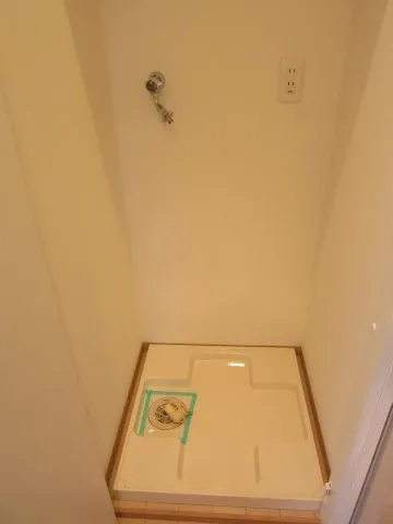 Prime Urban Mejiro - Interior - Washing machine storage * Reference photo