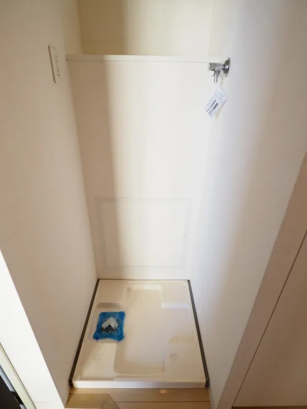RESIDIA Omori Higashi - Interior - ["Flooring", "Floor", "Wood stain"]