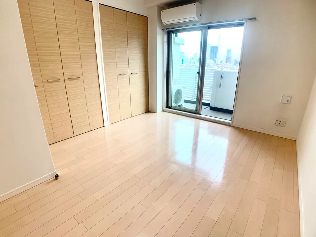 KDX Residence Oyama - Interior - ["Fixture", "Wood", "Door"]