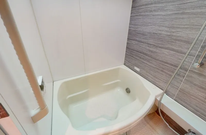 Castalia Azabujuban - Interior - ["Plumbing fixture", "Bathroom", "Bathtub"]