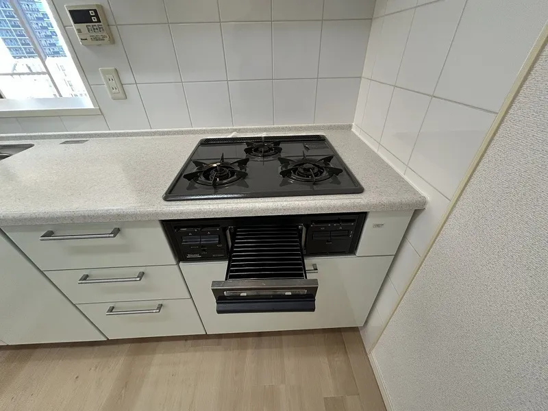 Esty Maison Toyosu Residence - Interior - ["Major appliance", "Kitchen Appliance", "Kitchen stove"]