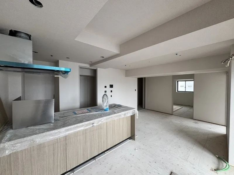 Lumiec Kinshicho - Interior - ["Flooring", "Floor", "Ceiling"]