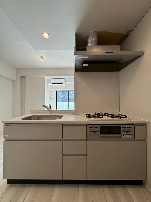 Lumiec Kinshicho - Interior - ["Kitchen", "Countertop", "Major appliance"]