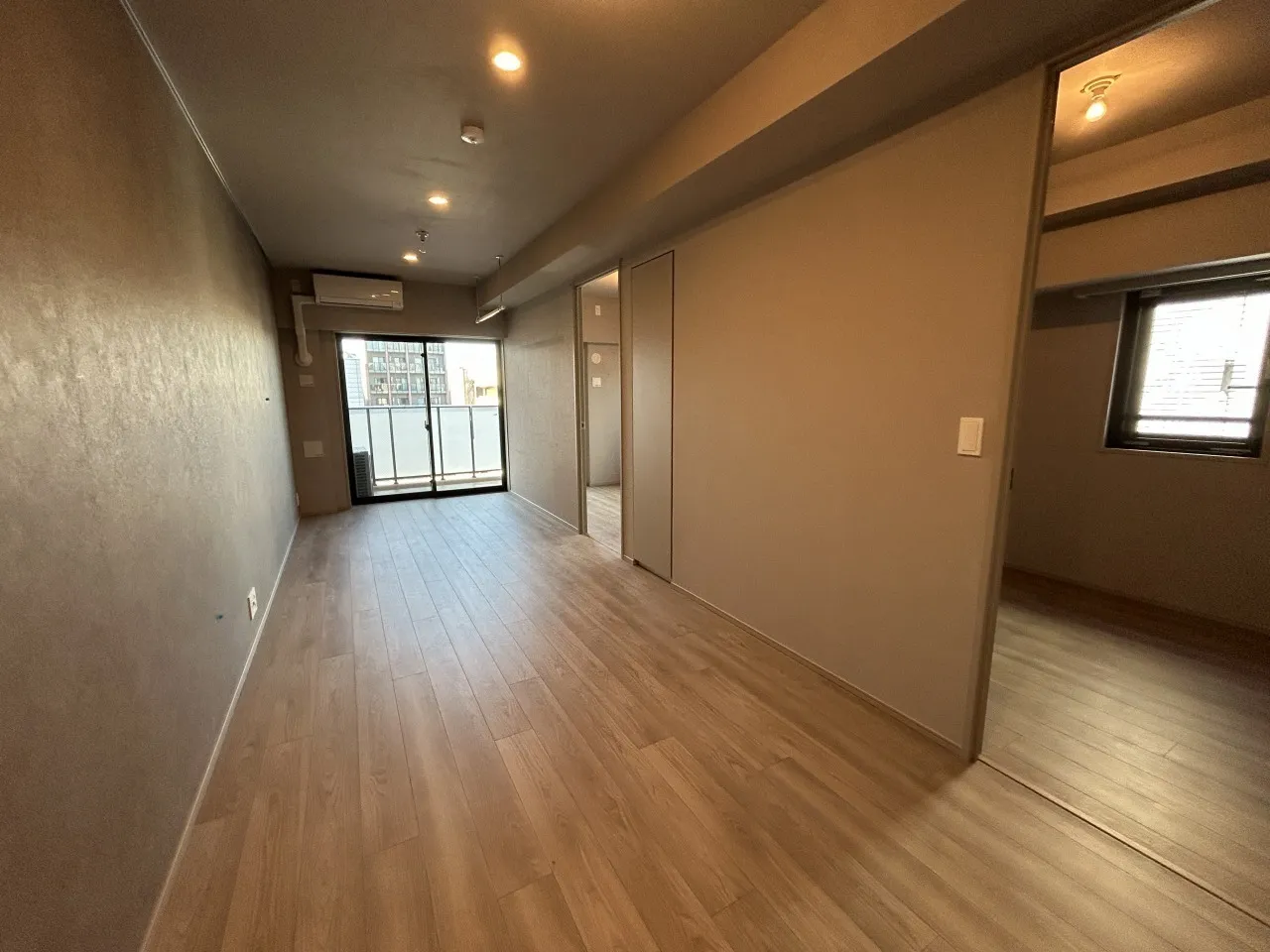 Blanciesta Asakusa Kuramae - Interior - ["Floor", "Flooring", "Ceiling"]