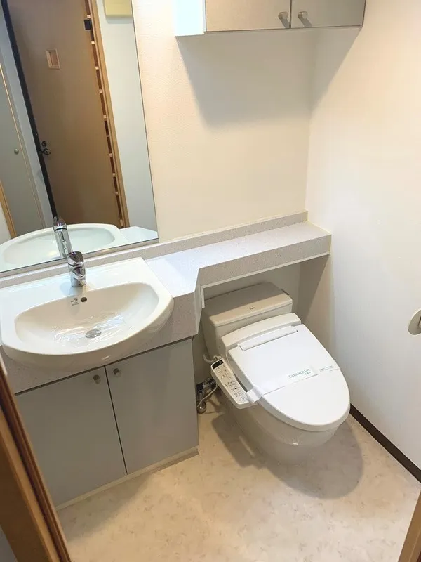 CASSIA Meguro - Interior - ["Flooring", "Plumbing fixture", "Interior design"]