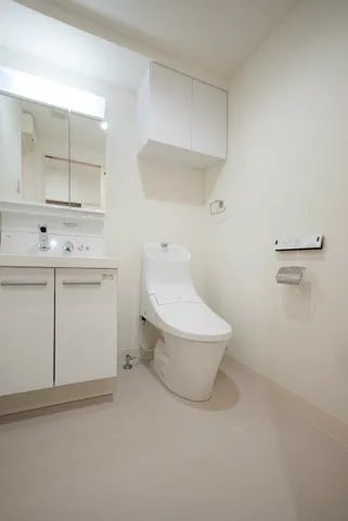 Dear Court Hatagaya - Interior - ["Flooring", "Floor", "Plumbing fixture"]