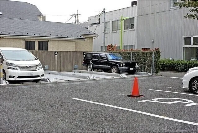 Green Terrace Setagaya - Other - ["Land vehicle", "Vehicle", "Car"]