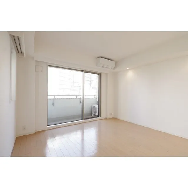 Orchid Residence Kagurazaka - Interior - ["Window", "Hall", "Wood"]
