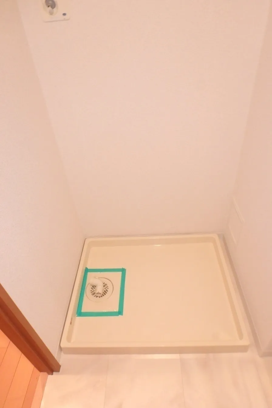 Esty Maison Toyosu Residence - Interior - ["Wall", "Wood", "Ceiling"]