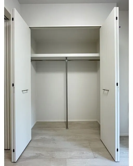 Daffitto Kinshicho - Interior - ["Wood", "Flooring", "Floor"]