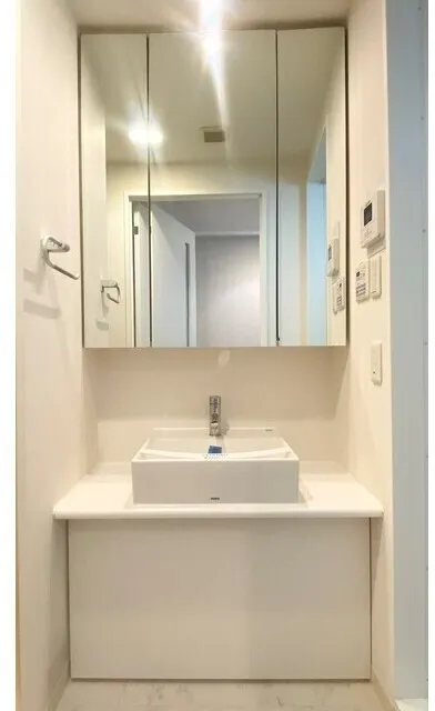 Casa Del Sol Koishikawa - Interior - ["Plumbing fixture", "Bathroom Sink", "Interior design"]