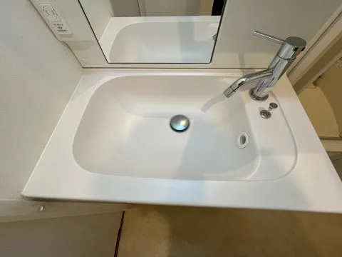 El Faro Otsuka IV - Interior - ["Plumbing fixture", "Tap", "Bathroom sink"]