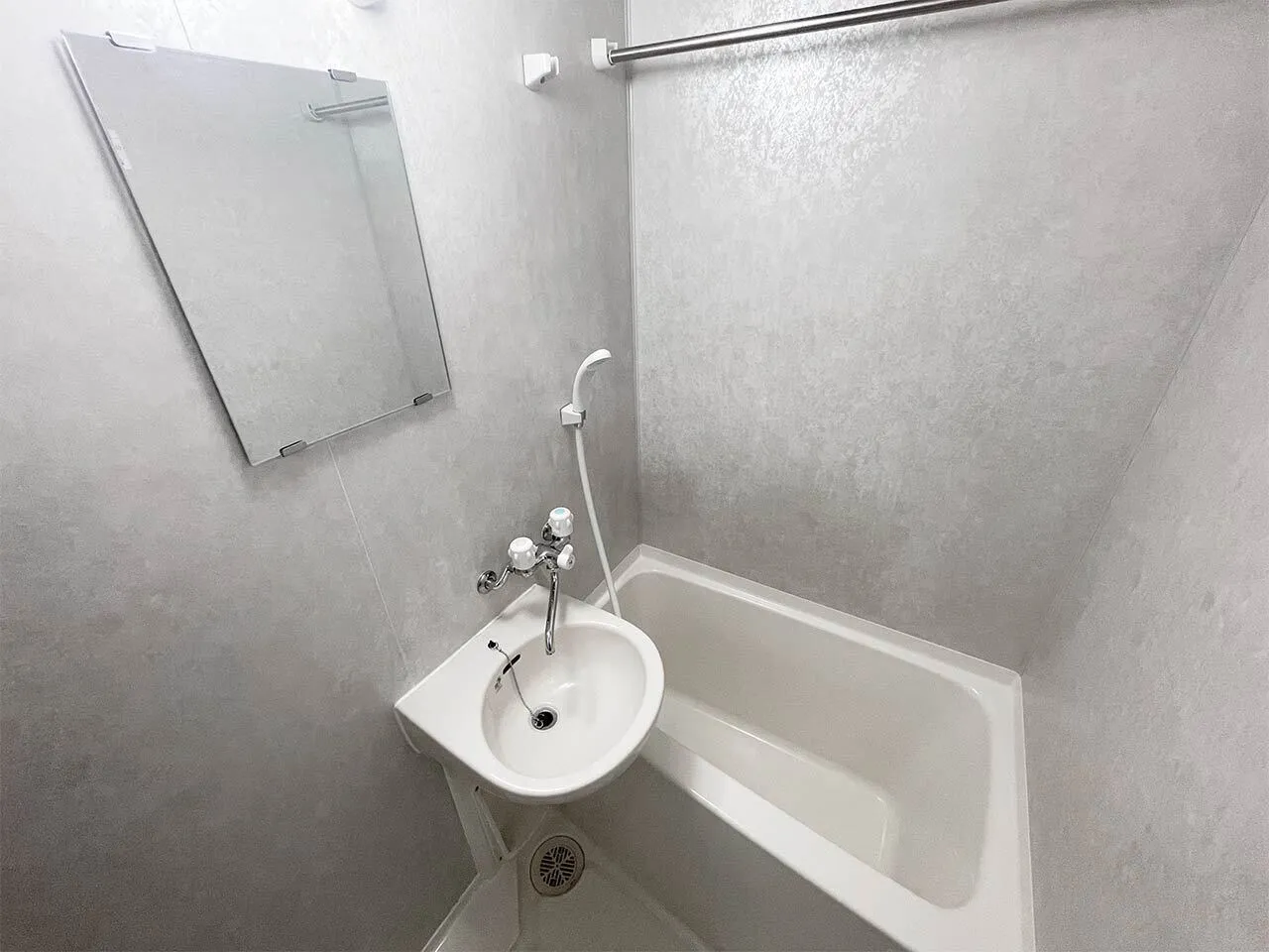 Mynavi STAY Miraie Higashi Yaesu - Interior - ["Plumbing fixture", "Flooring", "Bathroom"]