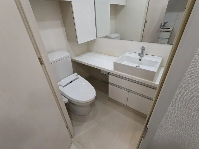 Premium Cube Osaki - Interior - ["Plumbing fixture", "Flooring", "Floor"]