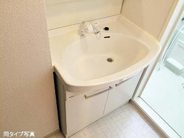 Comforia Tachibana Sumida - Interior - ["Plumbing fixture", "Bathroom Sink", "Sink"]