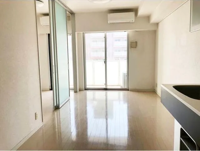 Elstanza Shirokanedai - Interior - ["Building", "Cabinetry", "Window"]