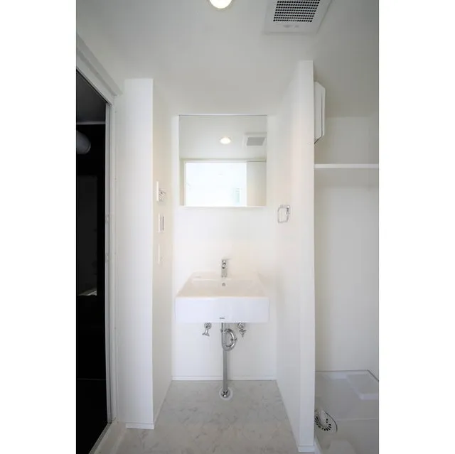 EDIT Nihonbashi - Interior - ["Property", "Room", "Ceiling"]
