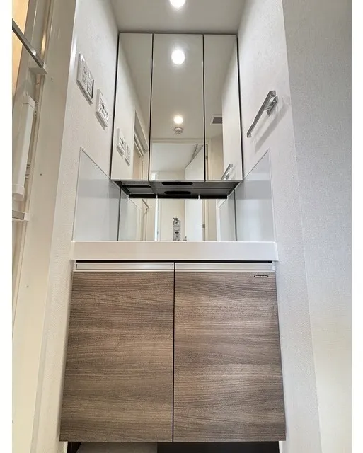 Asyl Court Nerima Nakamurabashi - Interior - ["Wood", "Interior design", "Flooring"]