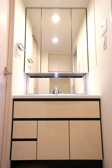 Avan Casa Machiya - Interior - ["Cabinetry", "Rectangle", "Wood"]