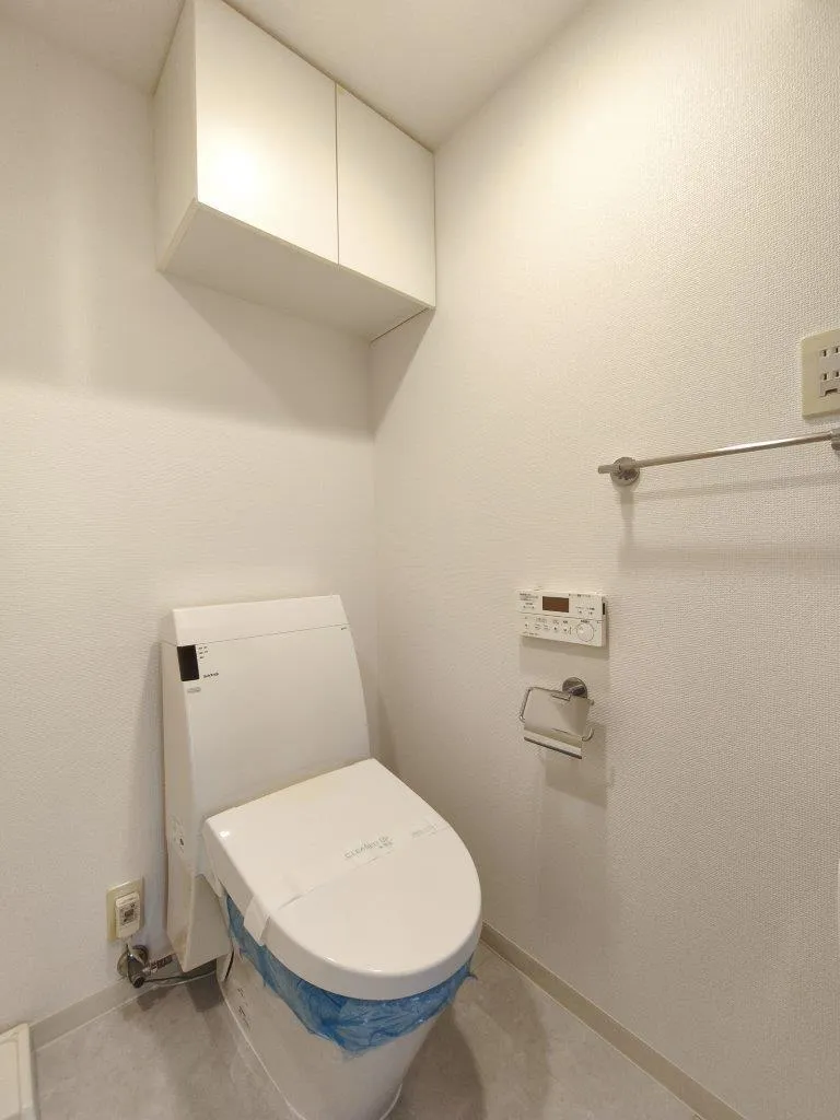 ONE ROOF FLAT NISHIWASEDA - Interior - ["Flooring", "Plumbing fixture", "Floor"]