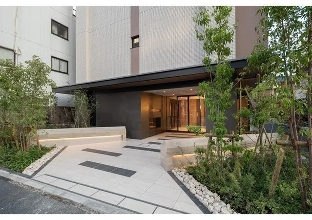 Lefon Progres Monzen Nakamachi Marks - Exterior - ["Plant", "Building", "Window"]