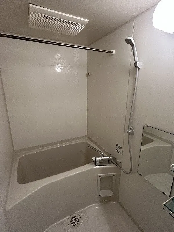 Fiore Tsukishima - Interior - ["Plumbing fixture", "Bathroom", "Plumbing"]