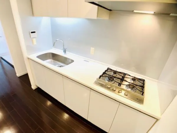 Brillia Ist Sangenjaya Blossom Terrace - Interior - ["Cabinetry", "Tap", "Countertop"]