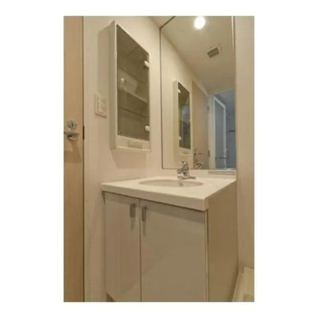 City Current Otemachi - Interior - ["Property", "Room", "Bathroom"]