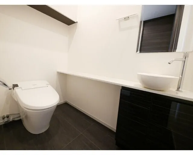 Comforia Shinjuku East Side Tower - Interior - ["Flooring", "Plumbing fixture", "Floor"]