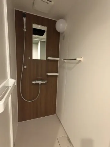Arika Omori 1 - Interior - ["Flooring", "Floor", "Bathroom"]