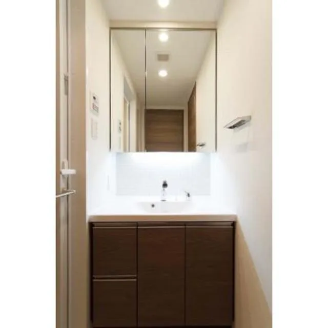 Parknade Fit Shintomicho - Interior - ["Room", "Property", "Bathroom"]