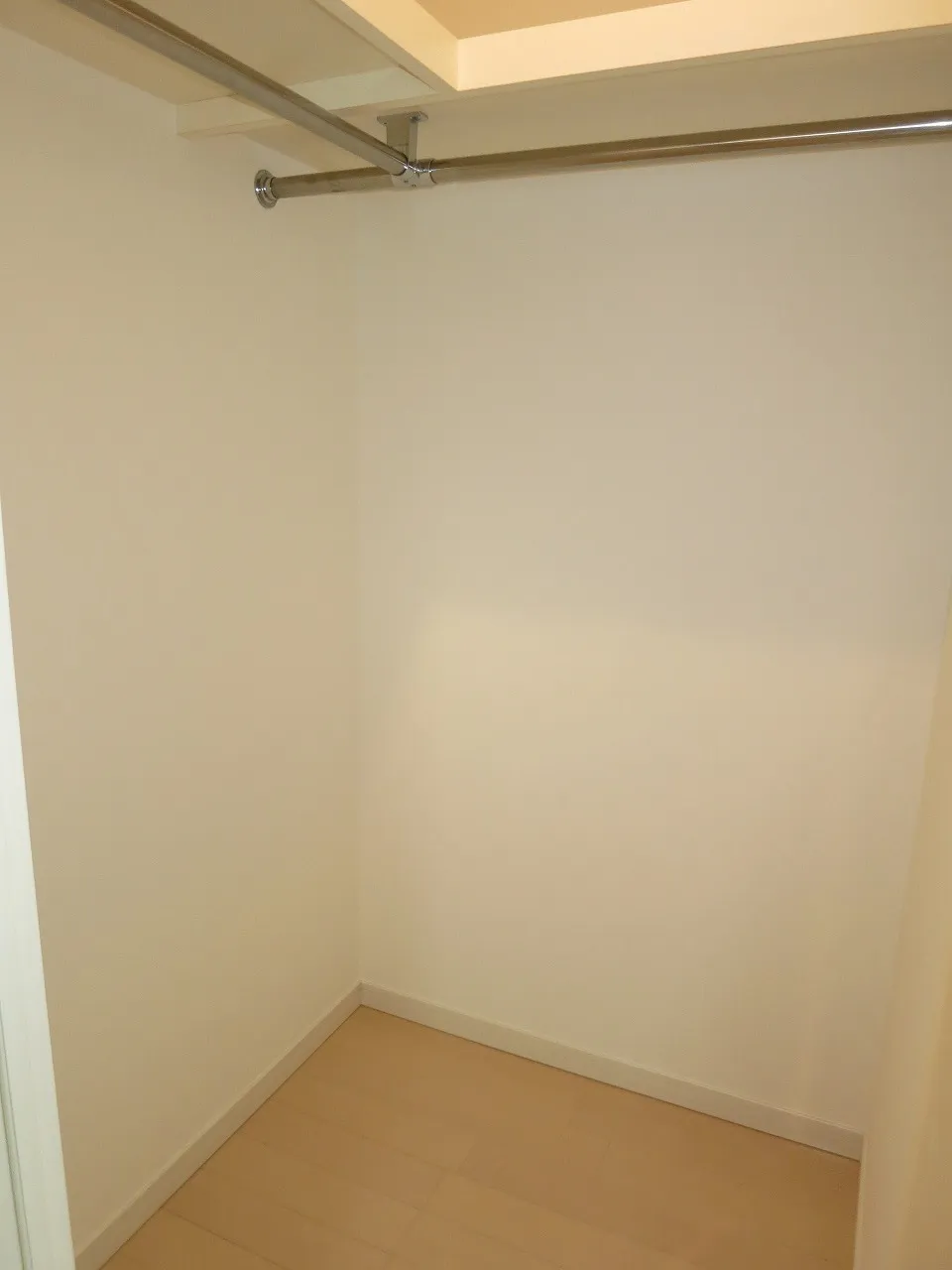 Residence Ryogoku Ekimae - Interior - ["Flooring", "Wood", "Floor"]