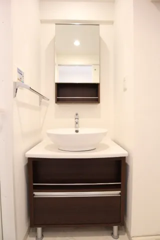 Prime Urban Sendagi - Interior - ["Bathroom Sink", "Wood", "Bathroom cabinet"]