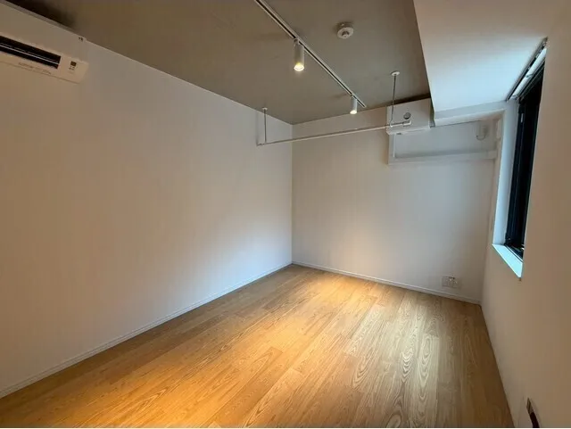 Project Kita-Shinjuku - Interior - ["Flooring", "Wood", "Ceiling"]