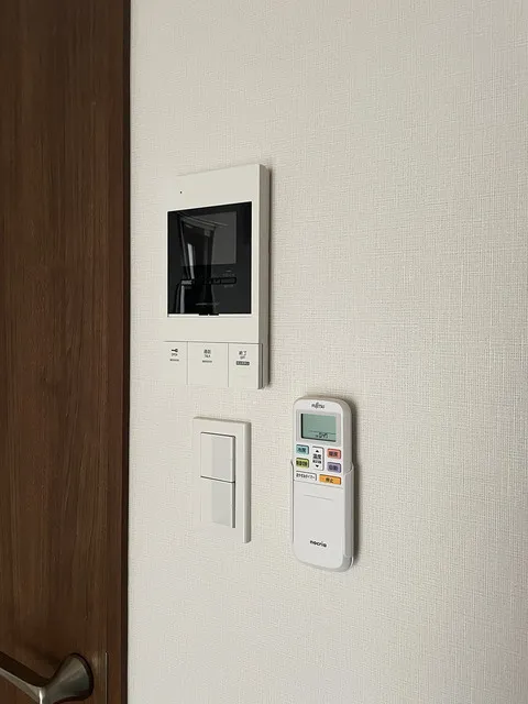 Composite Yoyogi - Interior - ["Rectangle", "Wood", "Fixture"]