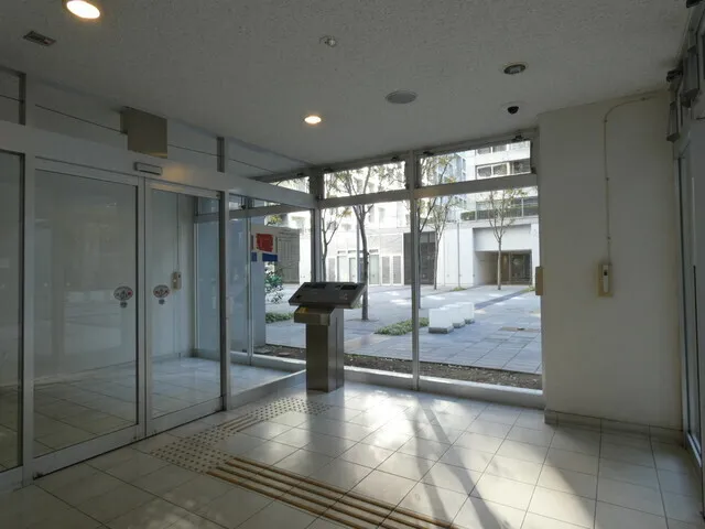 Shinonome Canal Court CODAN Building 18 - Exterior - ["Property", "Floor", "Glass"]