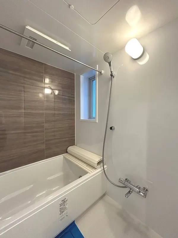 Ayase Platinum Building - Interior - ["Flooring", "Plumbing fixture", "Interior design"]