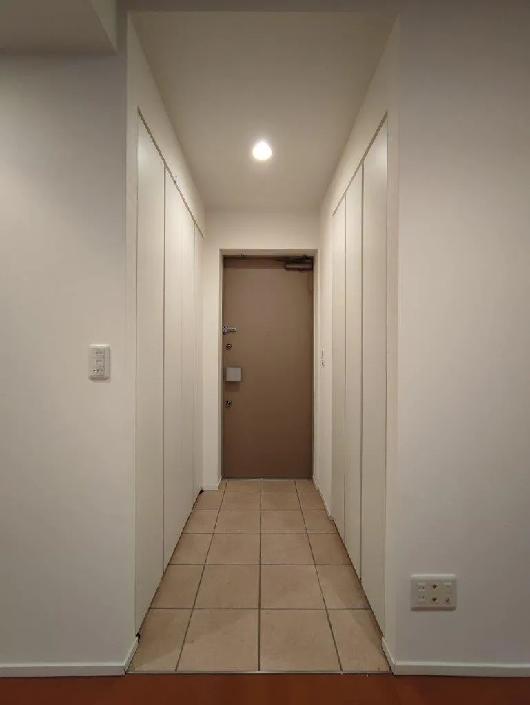 Residence Yoyogi Park - Interior - ["Fixture", "Wood", "Flooring"]
