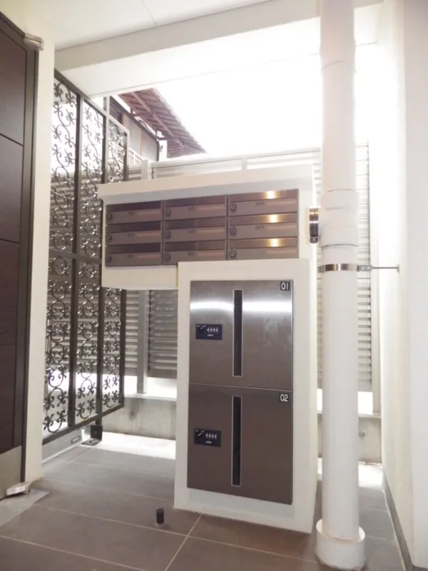 Kate Monzen - Exterior - ["Interior design", "Ceiling", "Glass"]