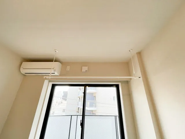 Preasvelta Minowa - Interior - ["Ceiling", "Interior design", "Lighting"]