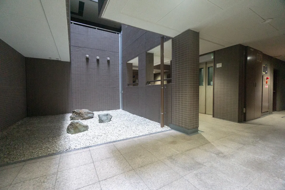 Lupinus Azabu City Form